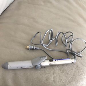 John Freida curling iron